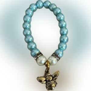 Turquoise Blue and White Faux Pearl Bracelet 6.5” stretch w Bee Charm glass bead
